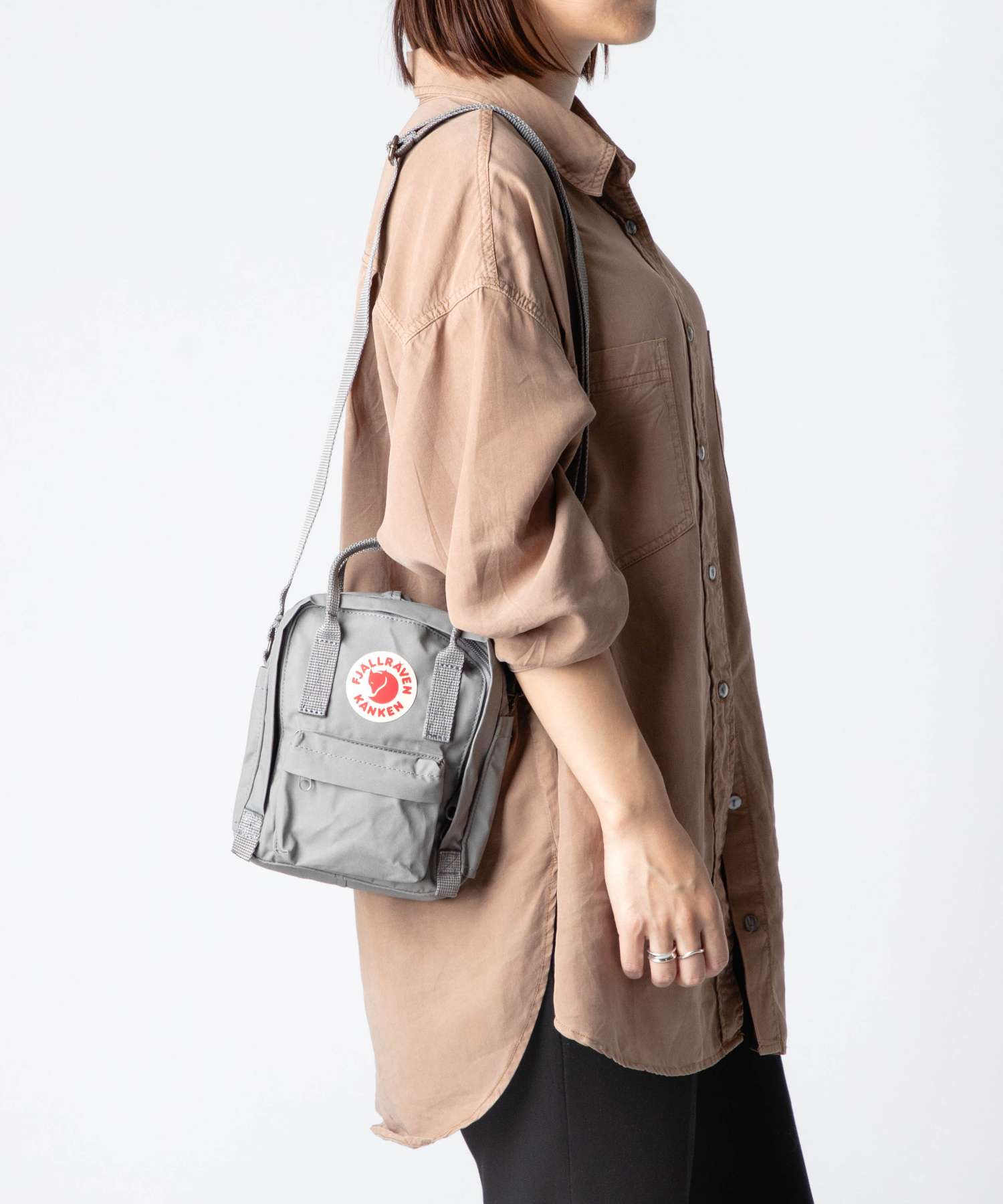 フェールラーベン FJALL RAVEN FJALLRAVEN Kanken Sling カンケン スリング 23797 (BLACK/ブラック) BLACK/ブラック