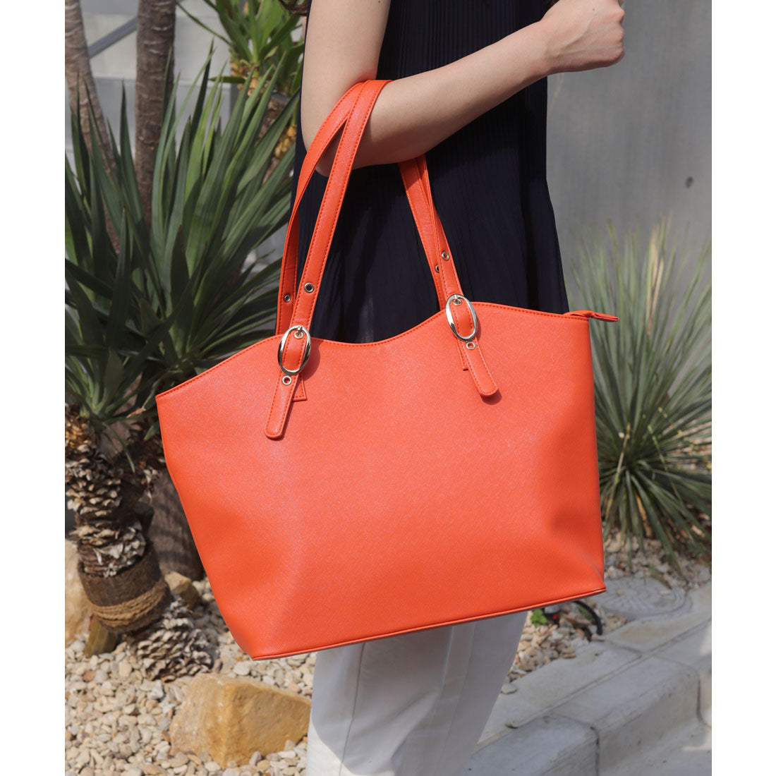 フロージュ florge ニューラウンドレザーオフィストートバッグ,オレンジ