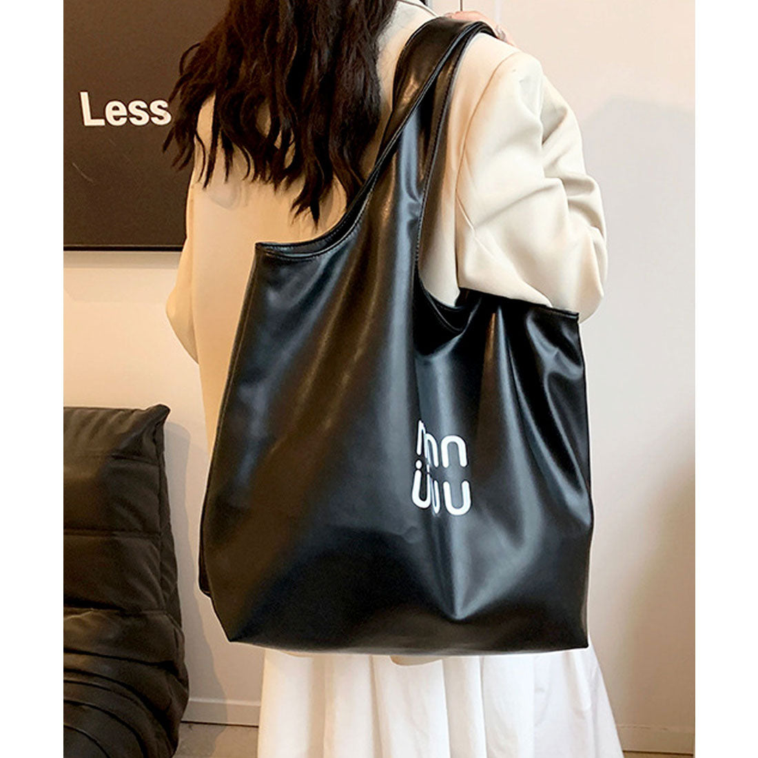 フロージュ florge 【A4収納可・軽量】フロントロゴシンプルレザートートバッグ/ビジネスバッグ