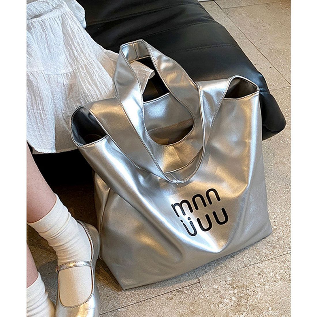 フロージュ florge 【A4収納可・軽量】フロントロゴシンプルレザートートバッグ/ビジネスバッグ