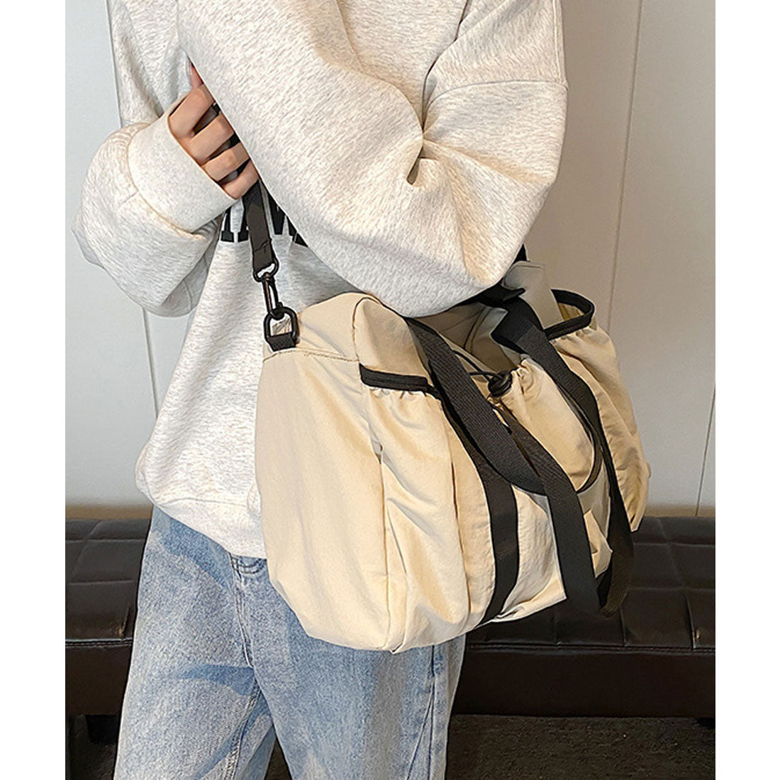 フロージュ florge 【A4収納可・軽い◎】2WAY ギャザーポケットカジュアルボストンバッグ/ショルダーバッグ (ブラック) ブラック