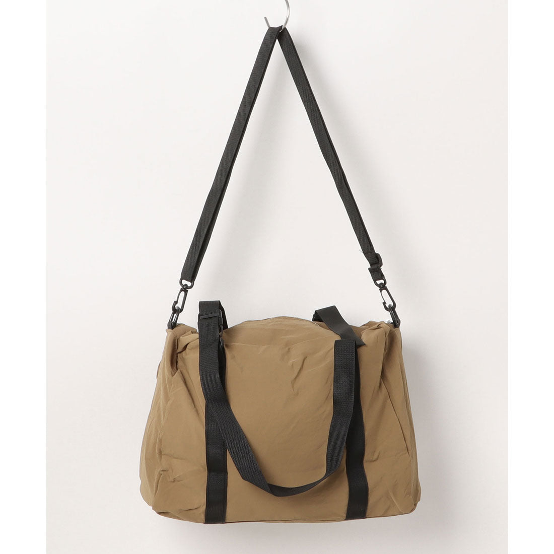 フロージュ florge 【A4収納可・軽い◎】2WAY ギャザーポケットカジュアルボストンバッグ/ショルダーバッグ (ブラック) ブラック