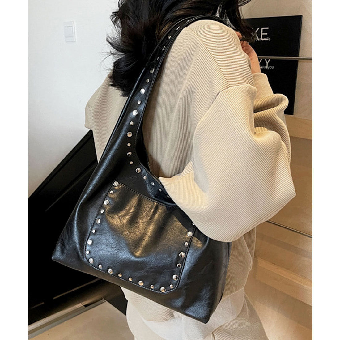 フロージュ florge スタッズデコレザータッチトートバッグ/ハンドバッグ (モカ) モカ