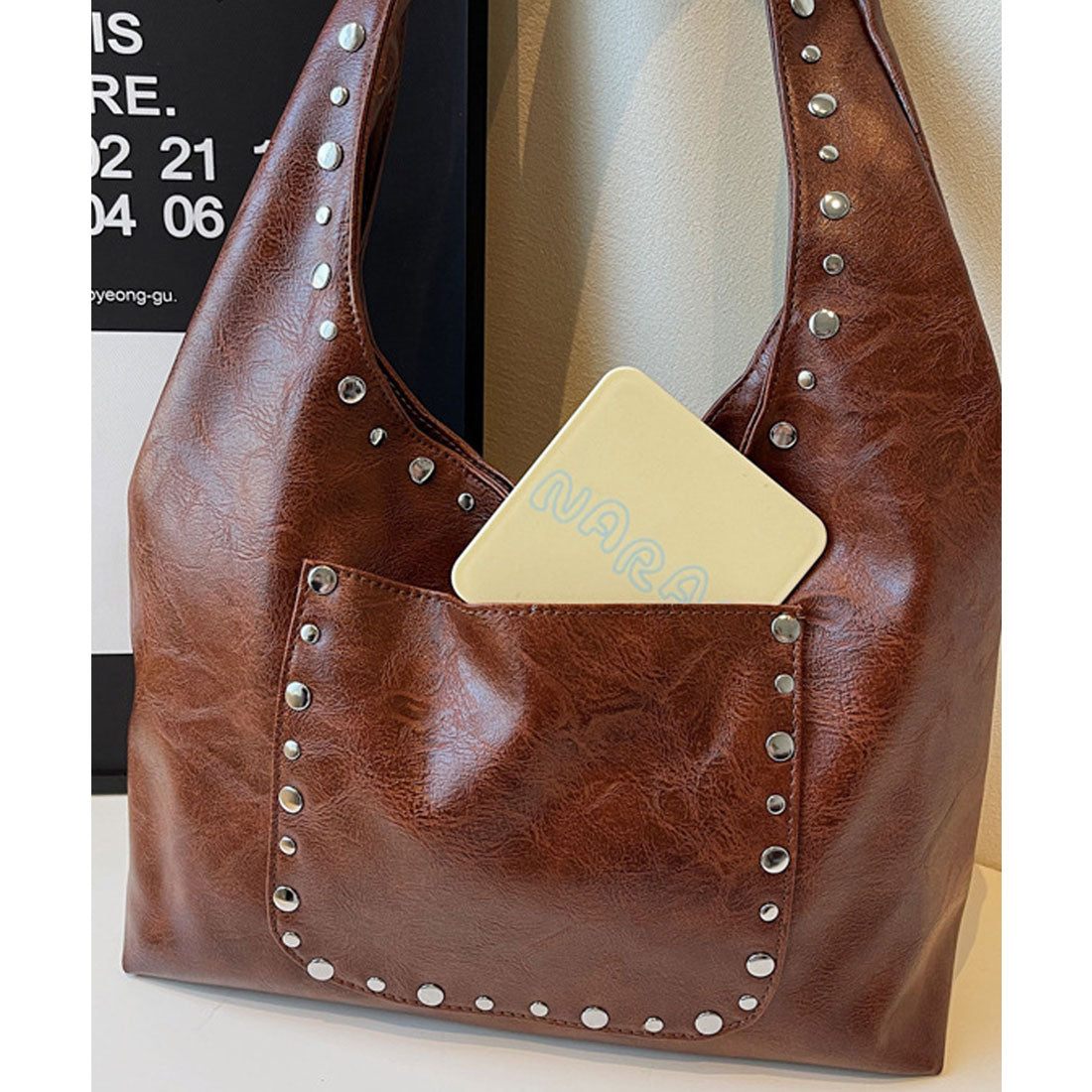 フロージュ florge スタッズデコレザータッチトートバッグ/ハンドバッグ (モカ) モカ