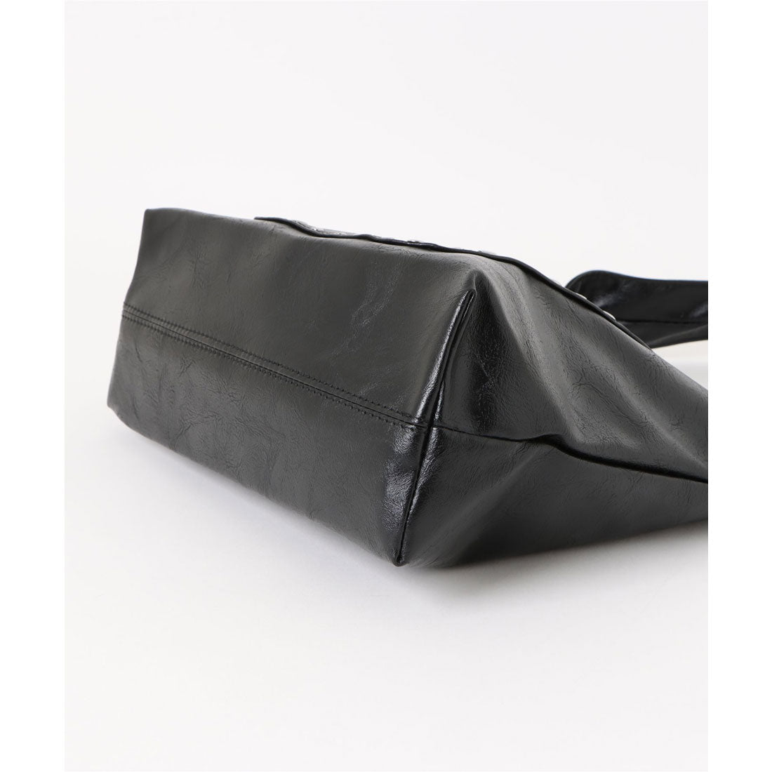 フロージュ florge スタッズデコレザータッチトートバッグ/ハンドバッグ (モカ) モカ