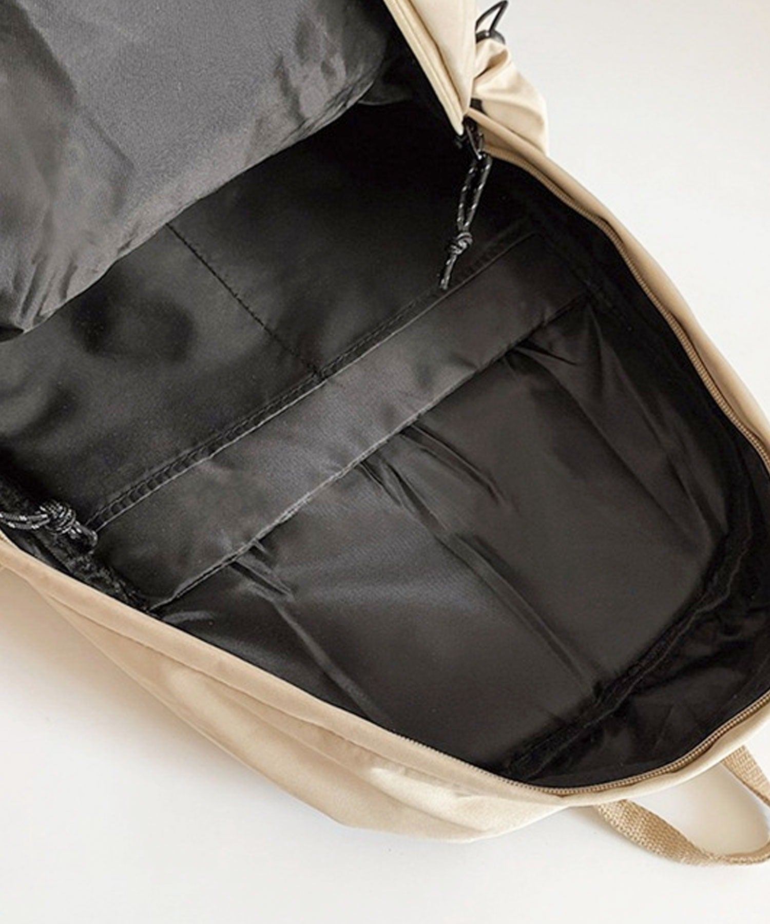 フロージュ florge 【軽量・A4収納可】【洗える♪】撥水ナイロンカジュアルリュックサック/スポーツバッグ