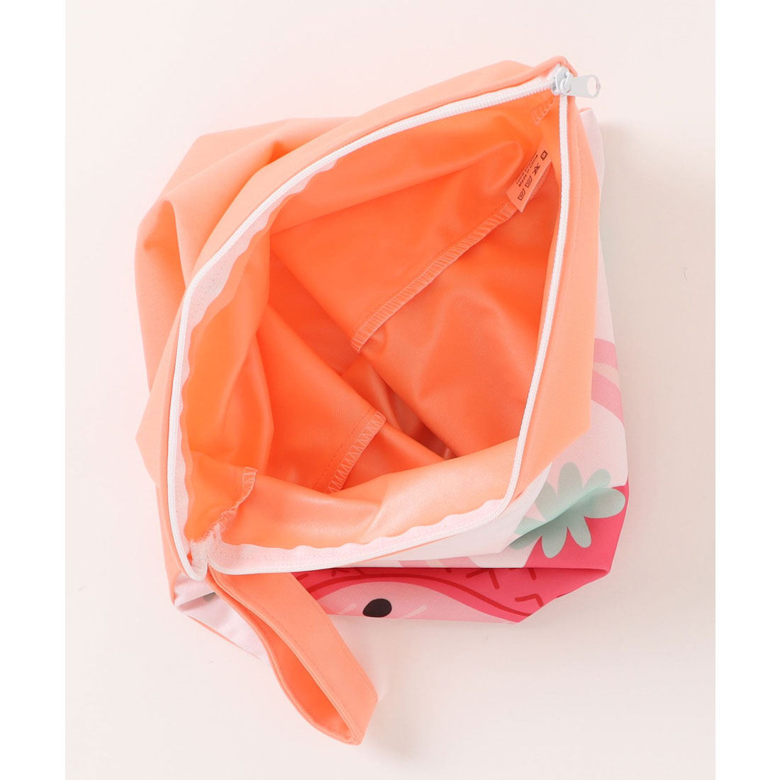 フロージュ florge 【防水・撥水】ストラップ付大容量マルチポーチ/着替え入れ/おむつポーチ