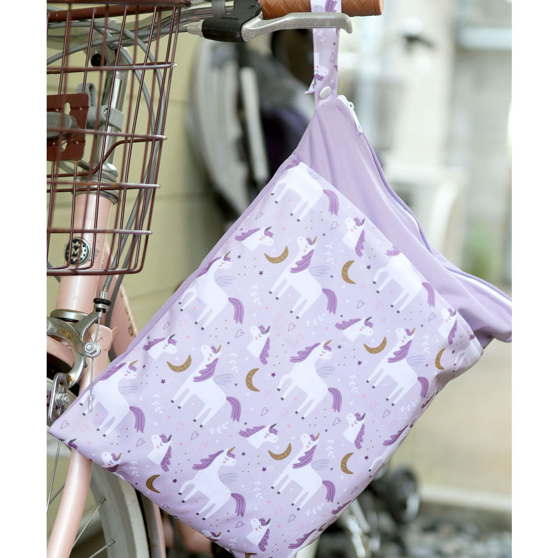 フロージュ florge 【防水・撥水】ストラップ付大容量マルチポーチ/着替え入れ/おむつポーチ