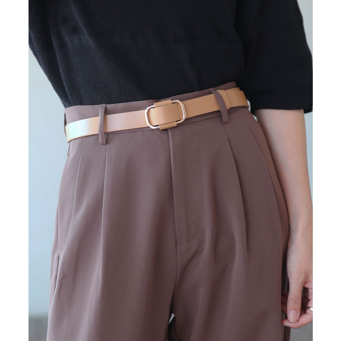 フロージュ florge ゴールドバックル穴無しレザーライクベルト (ホワイト) ホワイト