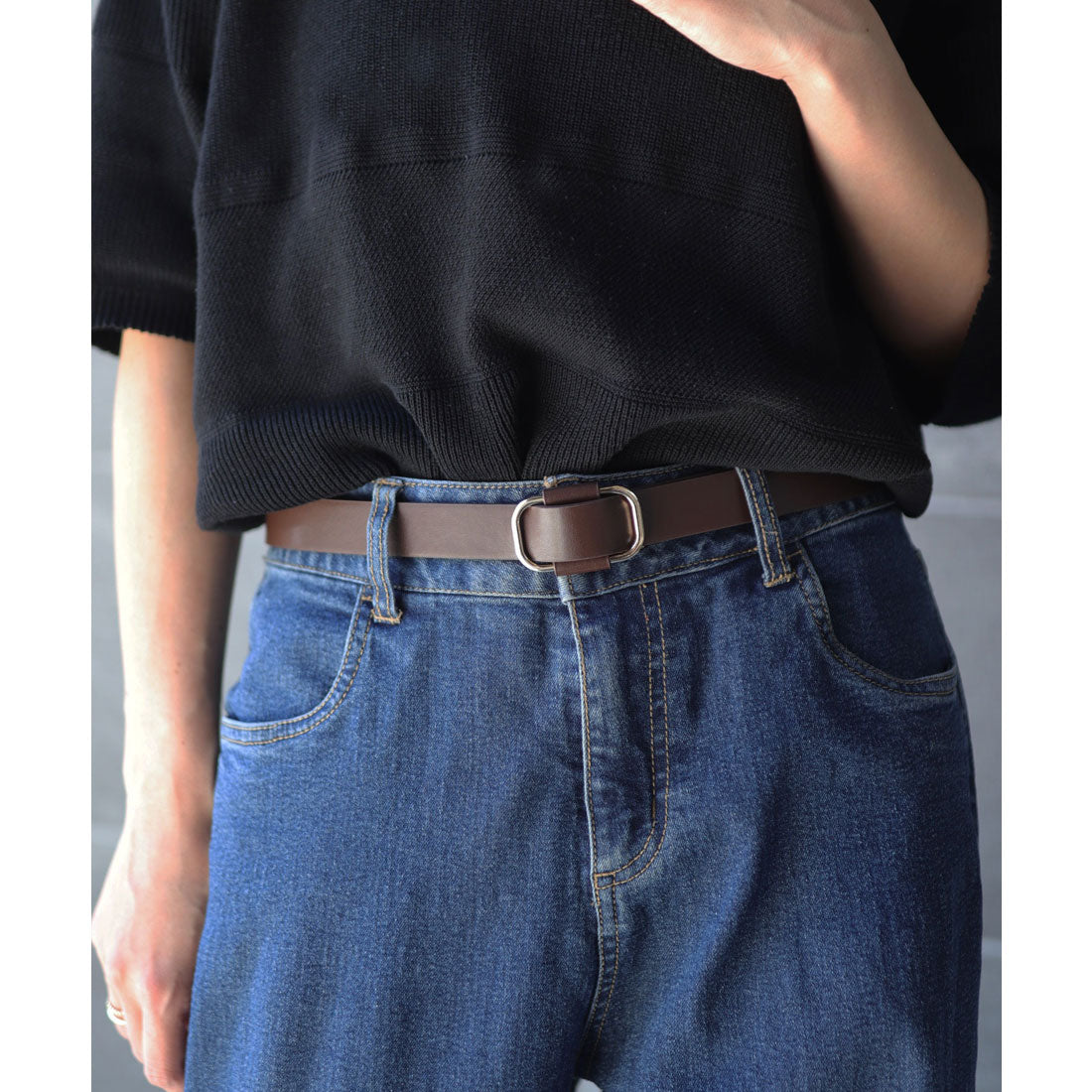 フロージュ florge ゴールドバックル穴無しレザーライクベルト (ホワイト) ホワイト