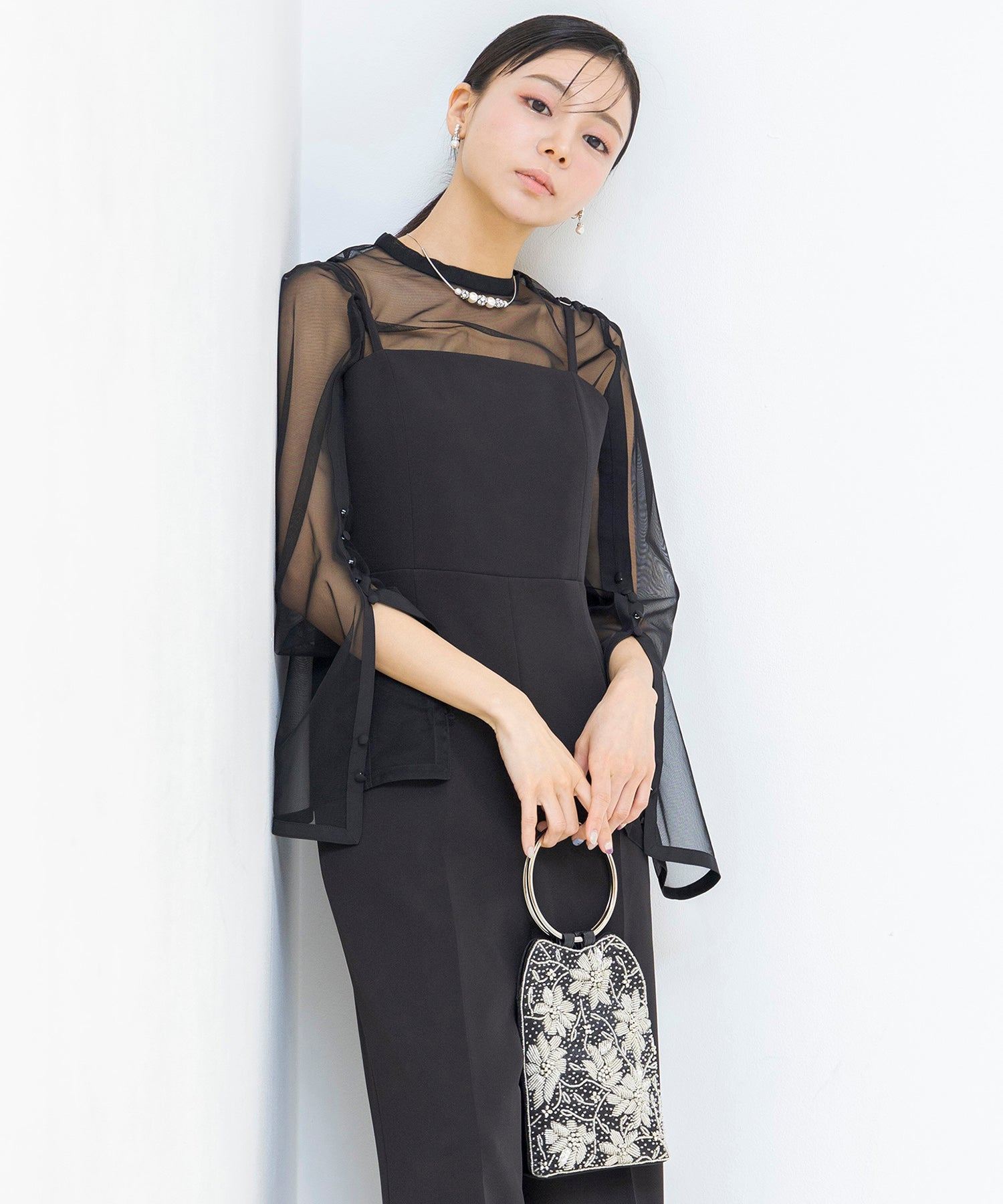 Form Forma 【Graduation Ceremony・Entrance Ceremony・Ceremony・Shichi-Go-San・Wedding Compatible】5-Minute Length Lace Sleeve Blouse & Tapered Pants Set-Up Suit