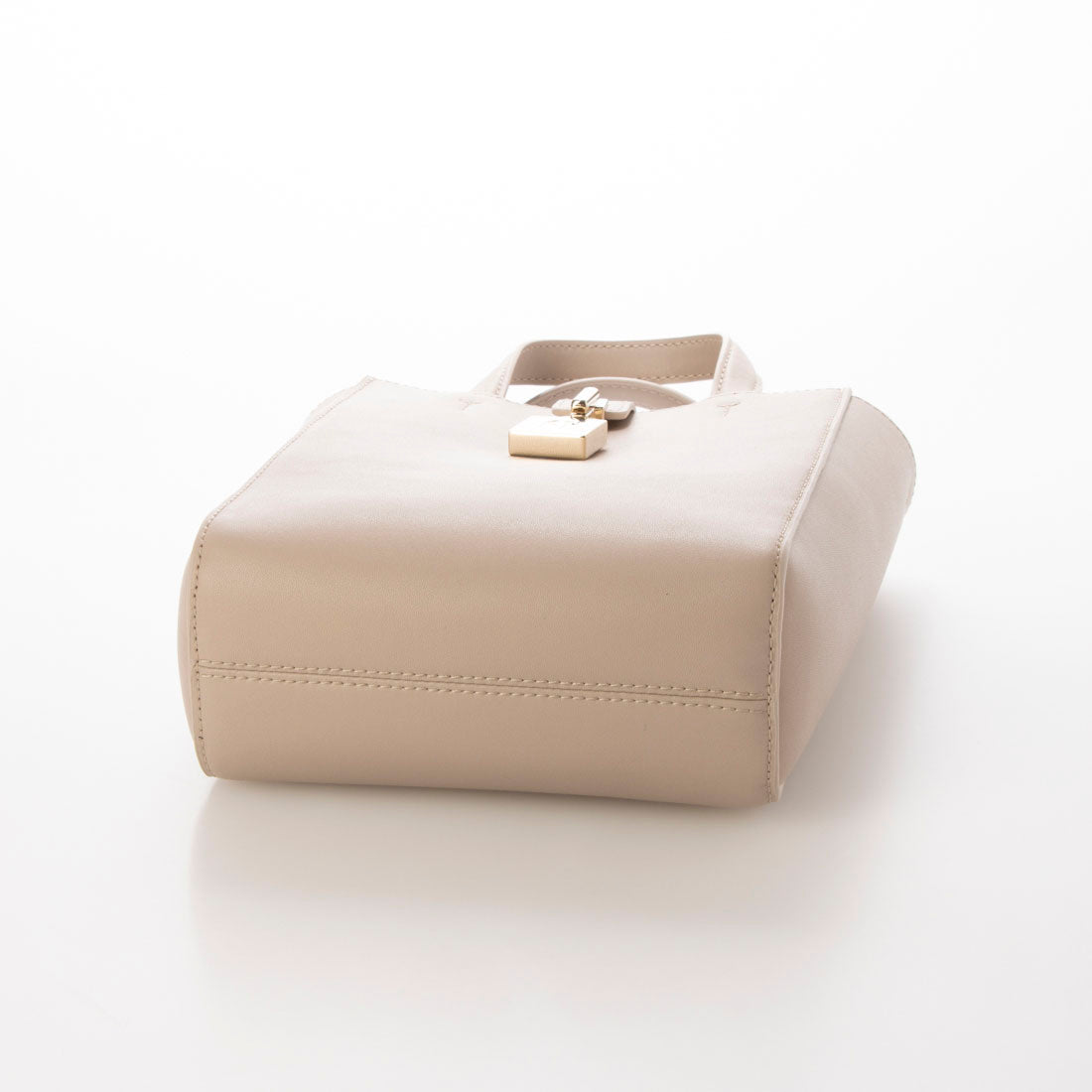 フルラ FURLA バッグ