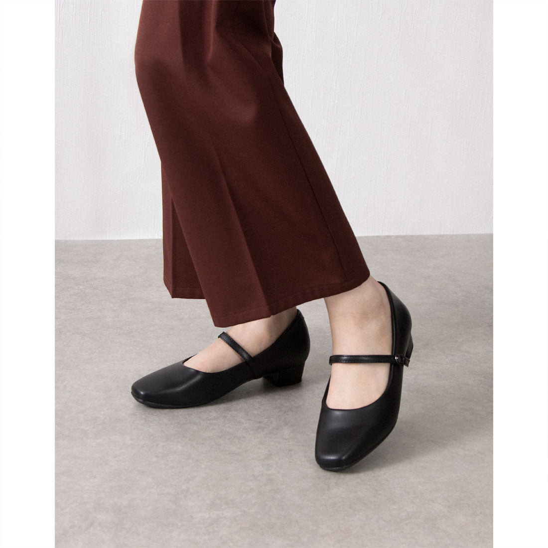 Wide 3E Waterproof Strap Pumps <3.0cm Heel> 【21.5cm~25.5cm】 FR-1109 fuwaraku