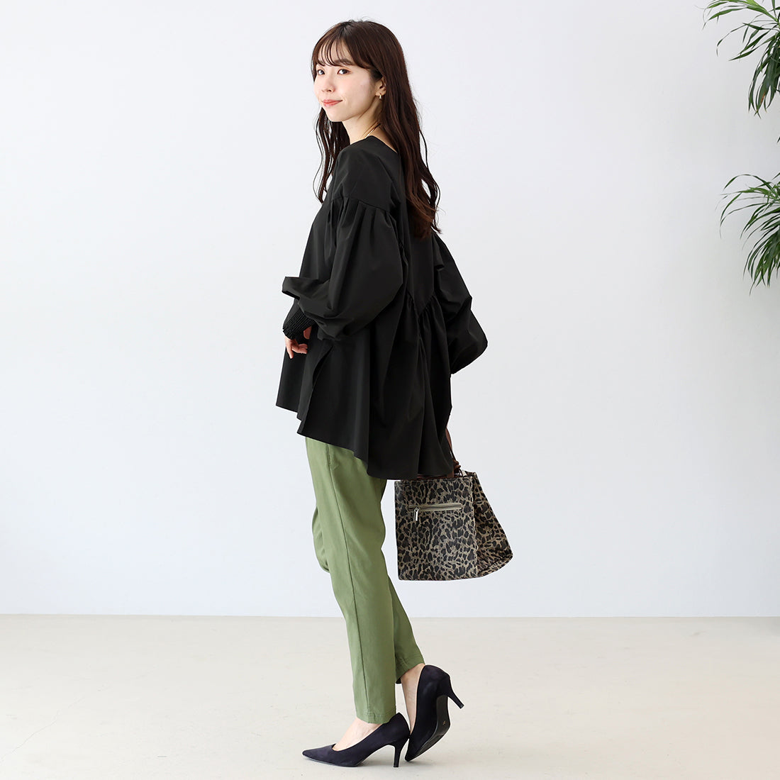 アレッタ ヴィータ Aletta vita 極伸びストレッチテーパードパンツ (ブラック) ブラック