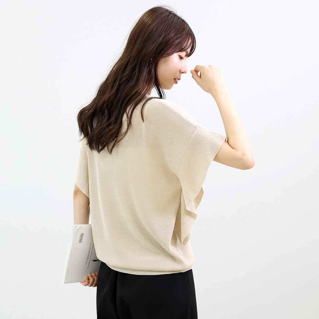 アレッタ ヴィータ Aletta vita フリルスリーブニットプルオーバー (グレージュ) グレージュ