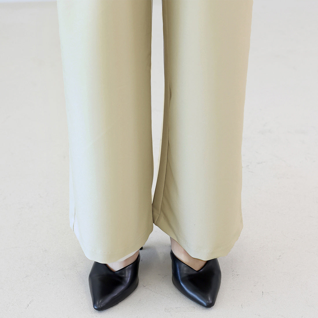 アレッタ ヴィータ Aletta vita エステルツイルタックセミワイドパンツ (グレー) グレー