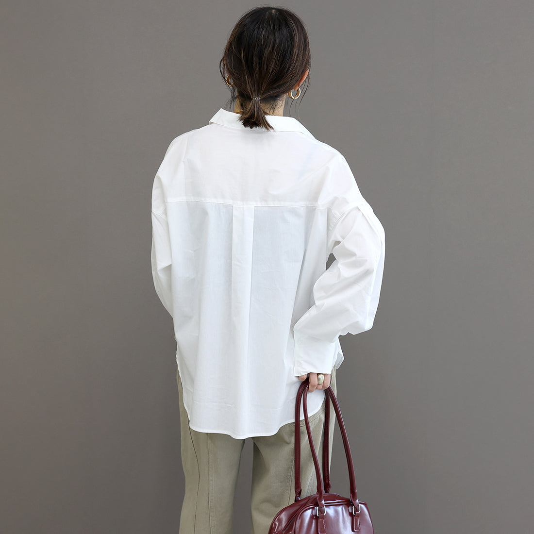 アレッタ ヴィータ Aletta vita 袖タックブロード長袖シャツ (オフホワイト) オフホワイト