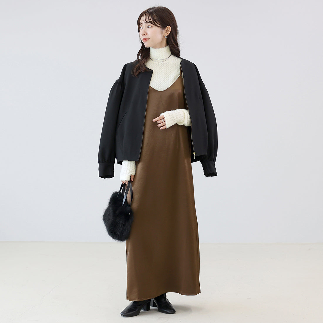 アレッタ ヴィータ Aletta vita ショートフェザーハイネックプルオーバー (ブラック) ブラック