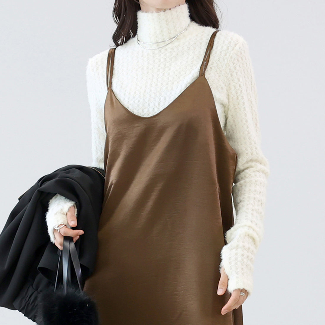 アレッタ ヴィータ Aletta vita ショートフェザーハイネックプルオーバー (オフホワイト) オフホワイト