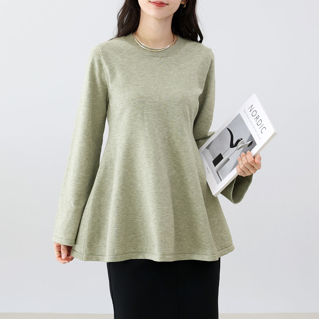 アレッタ ヴィータ Aletta vita フレアスリーブペプラムニットプルオーバー (カーキグレー) カーキグレー