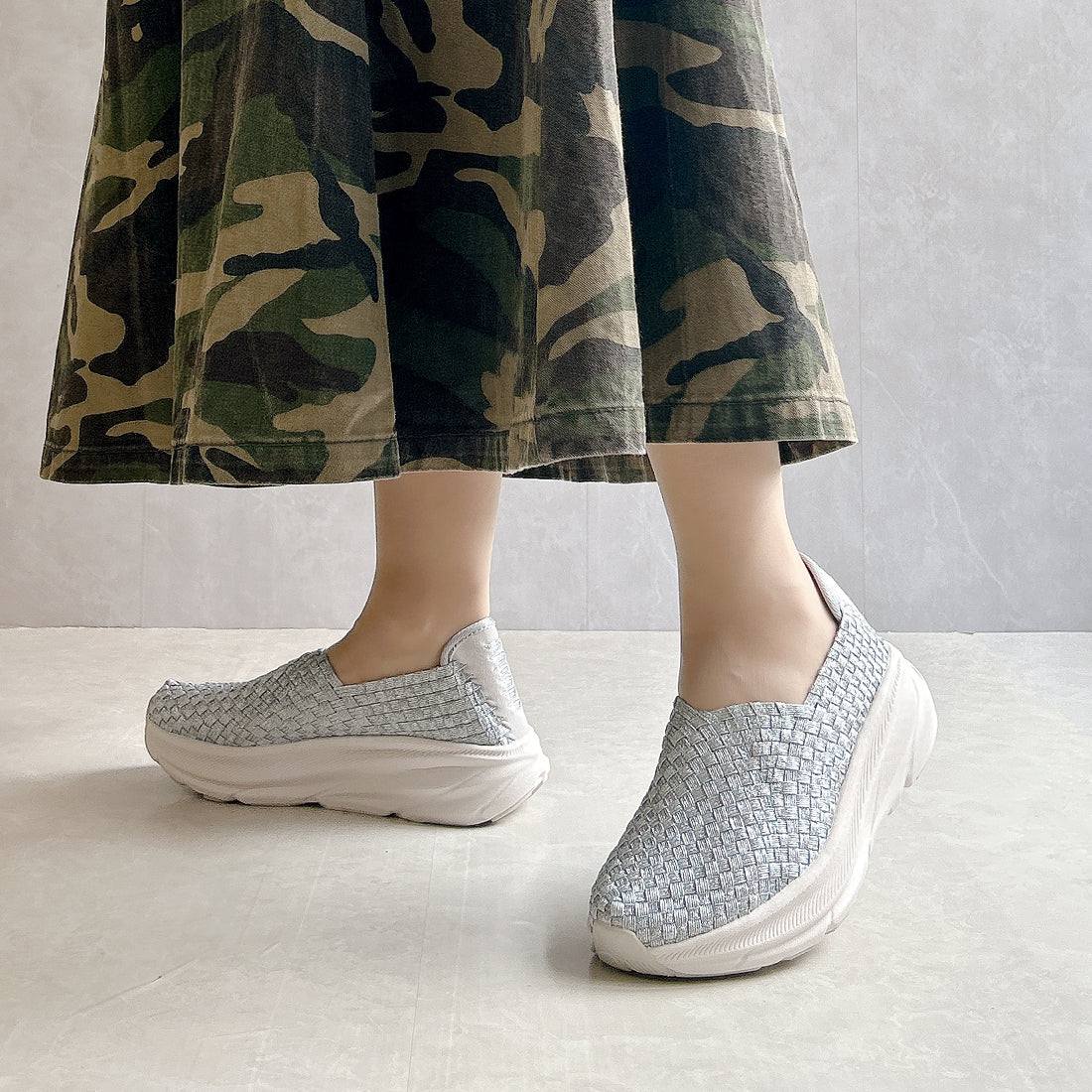 ゴムゴム Gomu56 洗える 軽量 厚底 スリップオンスニーカー (シルバー) シルバー