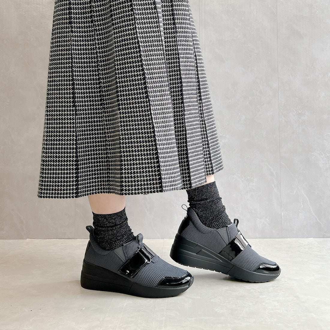 ゴムゴム Gomu56 軽量 ウェッジソール カジュアルスニーカー (グレー) グレー