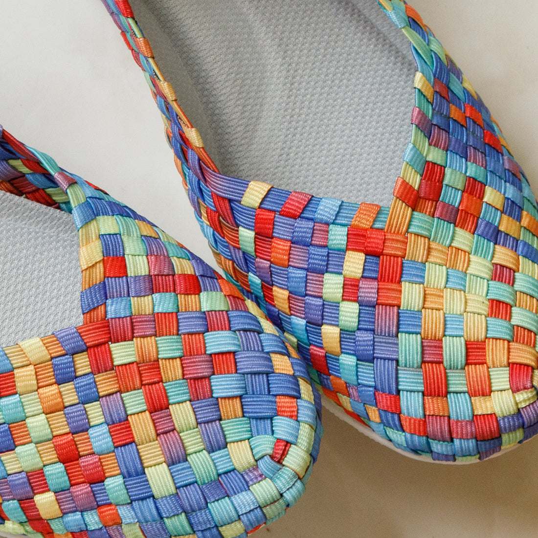 ゴムゴム Gomu56 驚きの屈曲性!フラットバレエパンプス