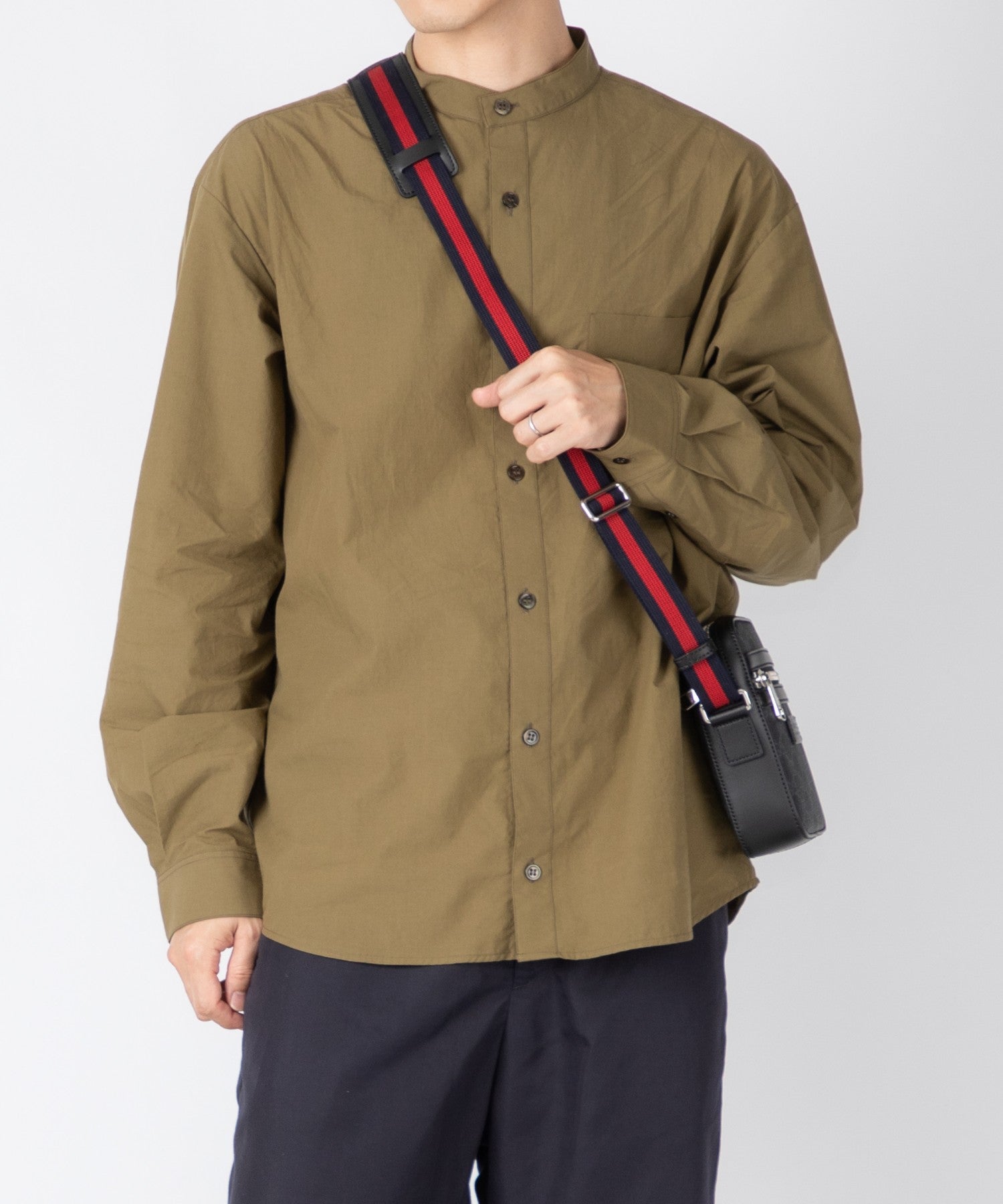 グッチ GUCCI ショルダーバッグ 682357 K5RLN メンズ バッグ ミニショルダー GGスプリーム 斜め掛け レザー モノグラム 黒 ボディバッグ ブラック