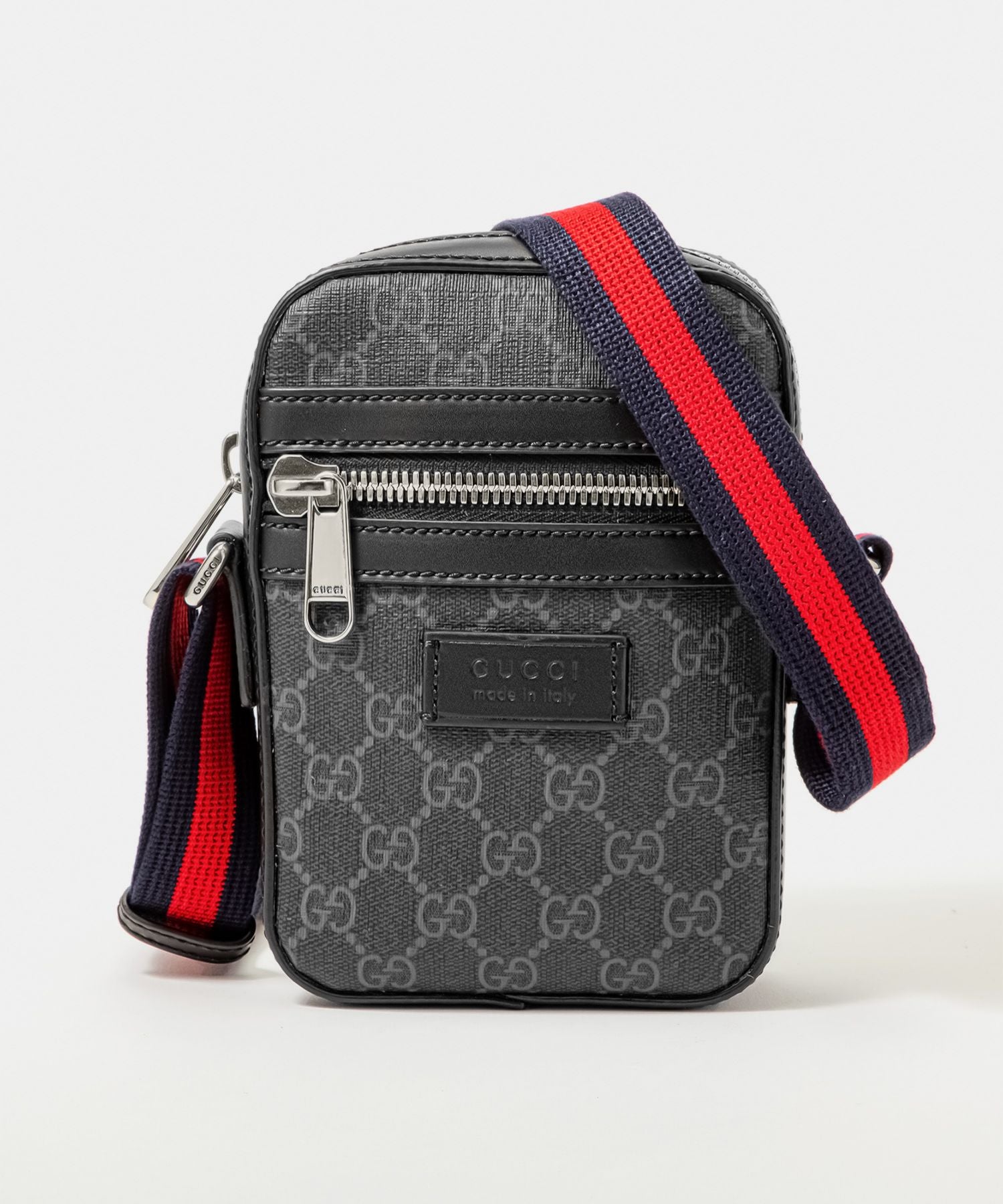グッチ GUCCI ショルダーバッグ 682357 K5RLN メンズ バッグ ミニショルダー GGスプリーム 斜め掛け レザー モノグラム 黒 ボディバッグ ブラック