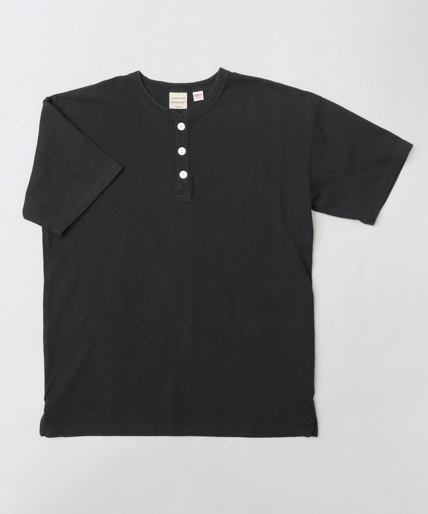 GOODWEAR 美國棉質亨利領 T 卹 短袖常規廓形羈扣 T 卹