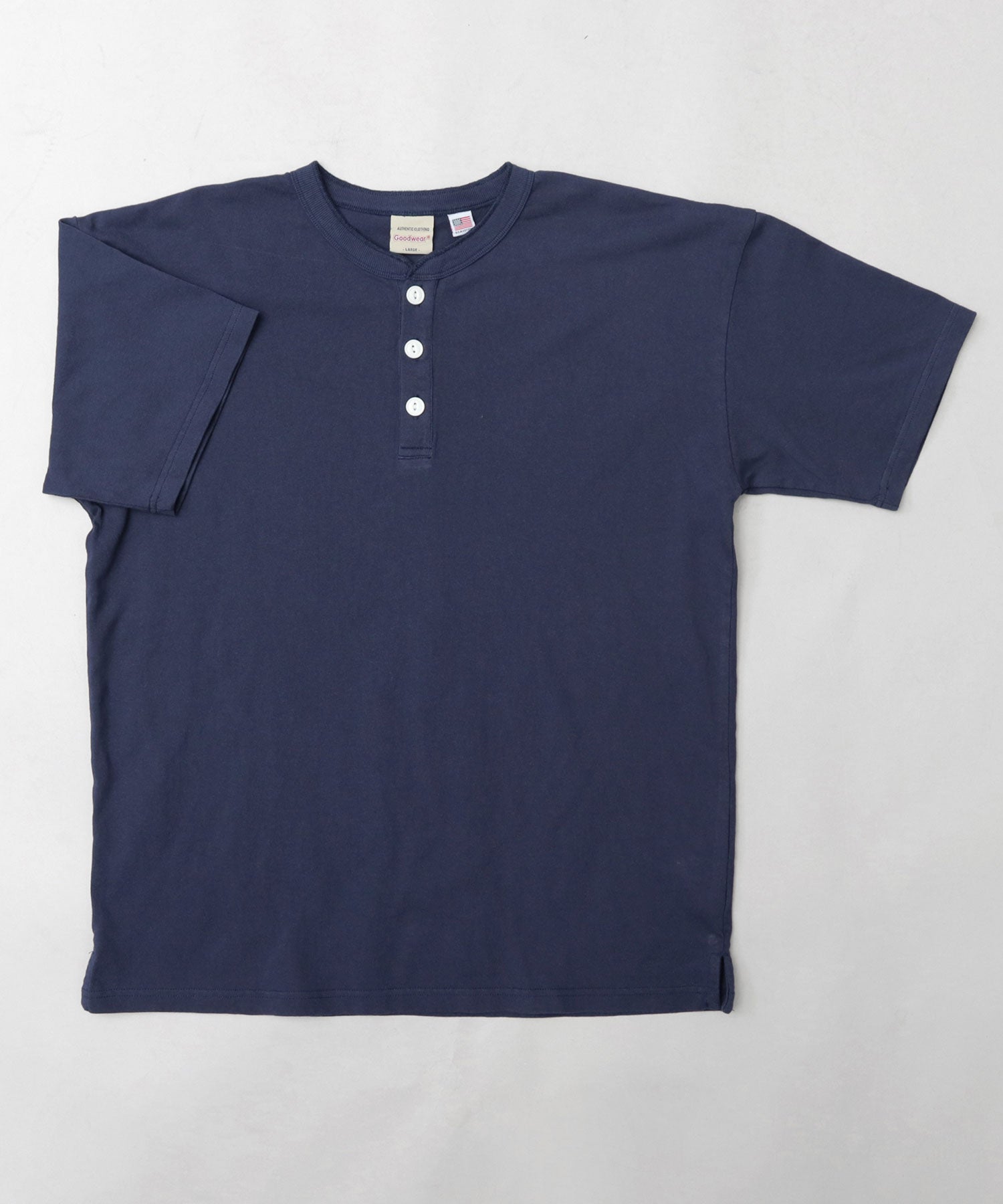 GOODWEAR 美國棉質亨利領 T 卹 短袖常規廓形羈扣 T 卹