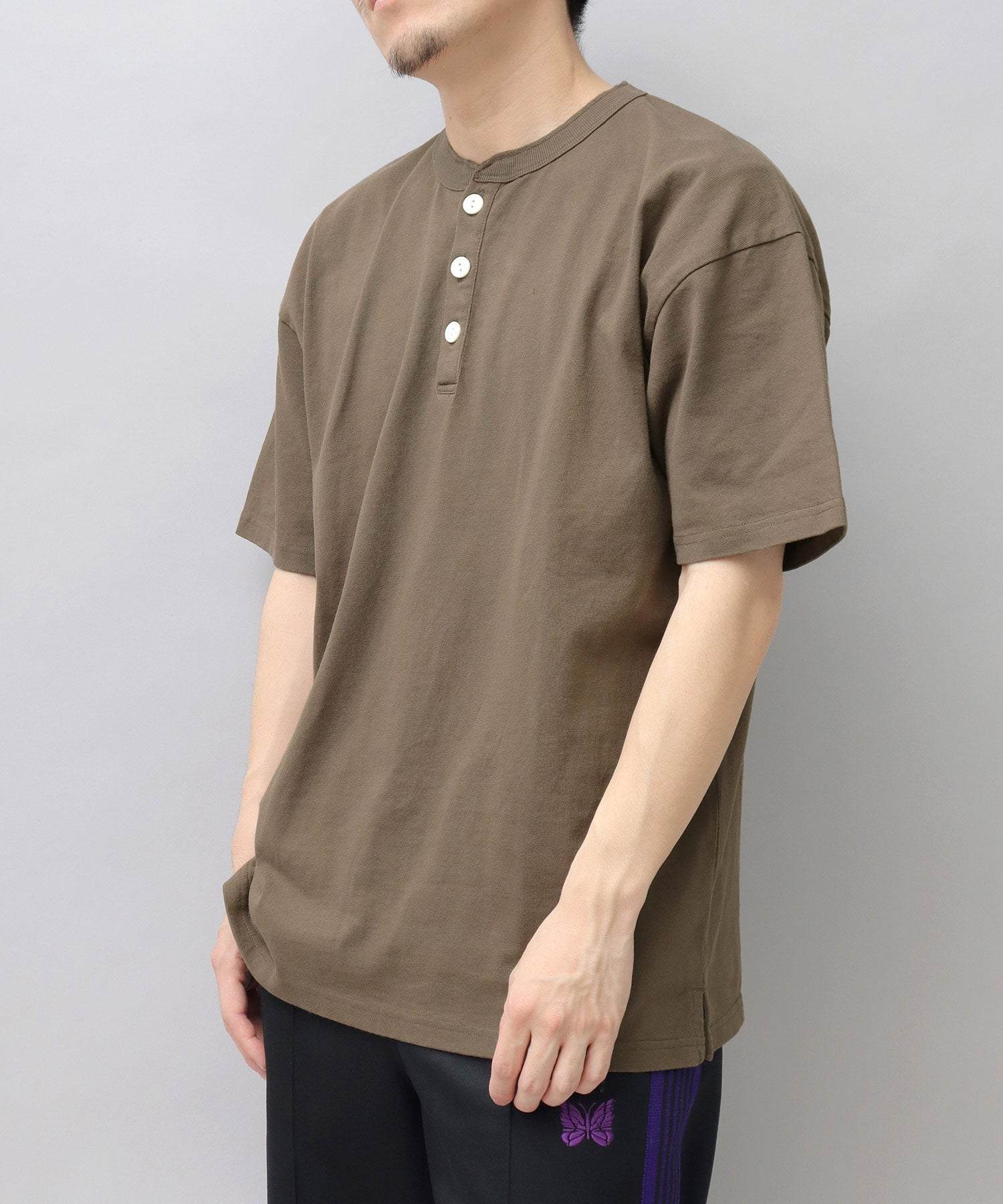 GOODWEAR 美國棉質亨利領 T 卹 短袖常規廓形羈扣 T 卹