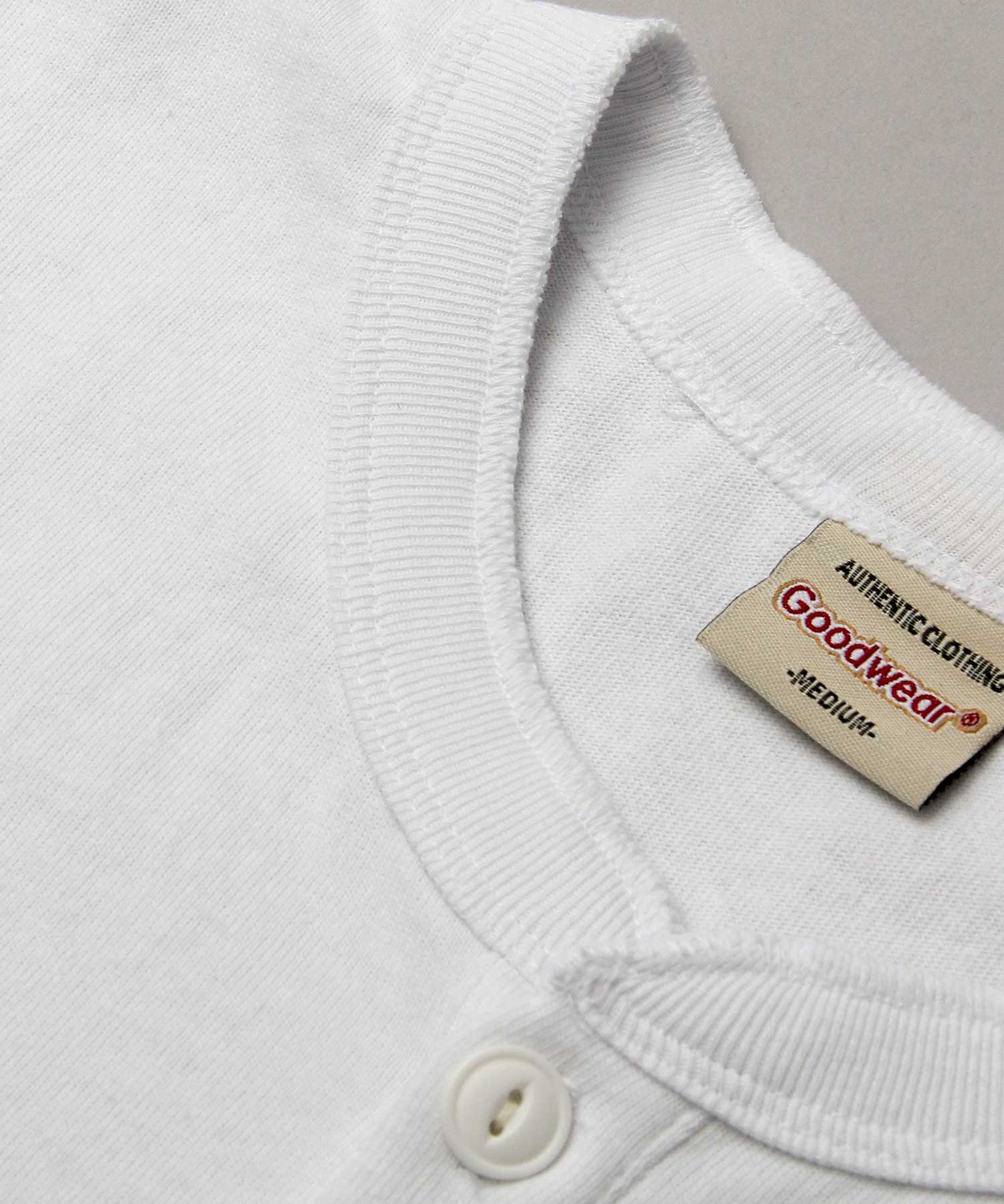 GOODWEAR 美國棉質亨利領 T 卹 短袖常規廓形羈扣 T 卹
