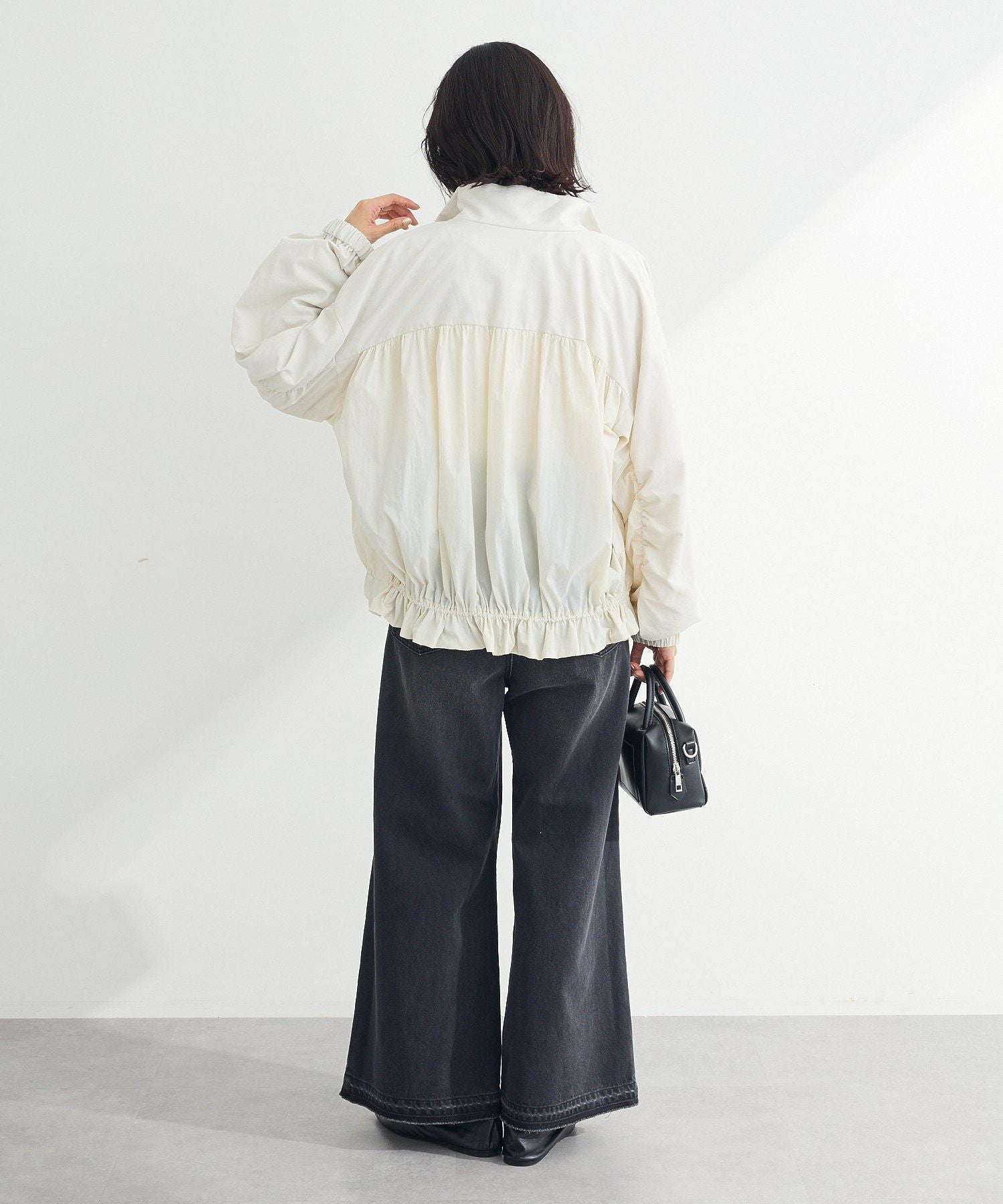 グリーン パークス Green Parks タックワイドデニムパンツ (ホワイト) ホワイト