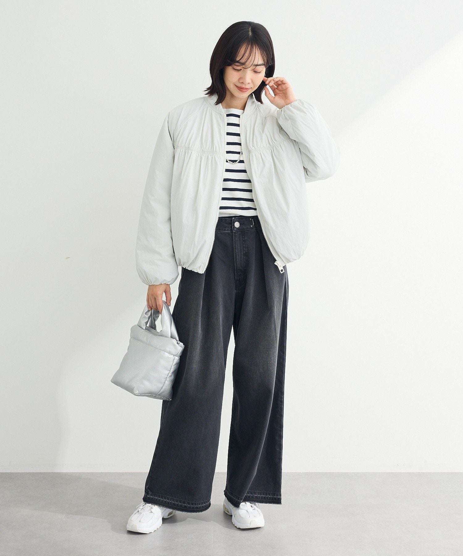 グリーン パークス Green Parks タックワイドデニムパンツ (ホワイト) ホワイト