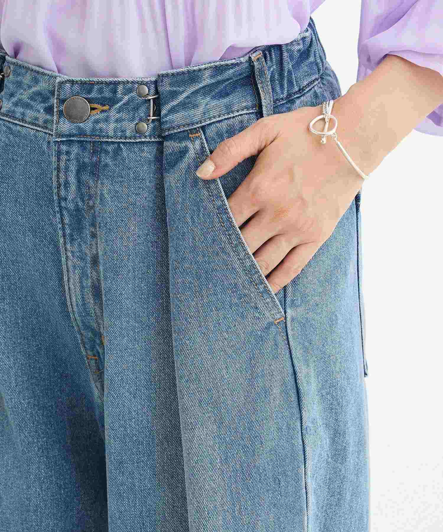 グリーン パークス Green Parks タックワイドデニムパンツ (ホワイト) ホワイト