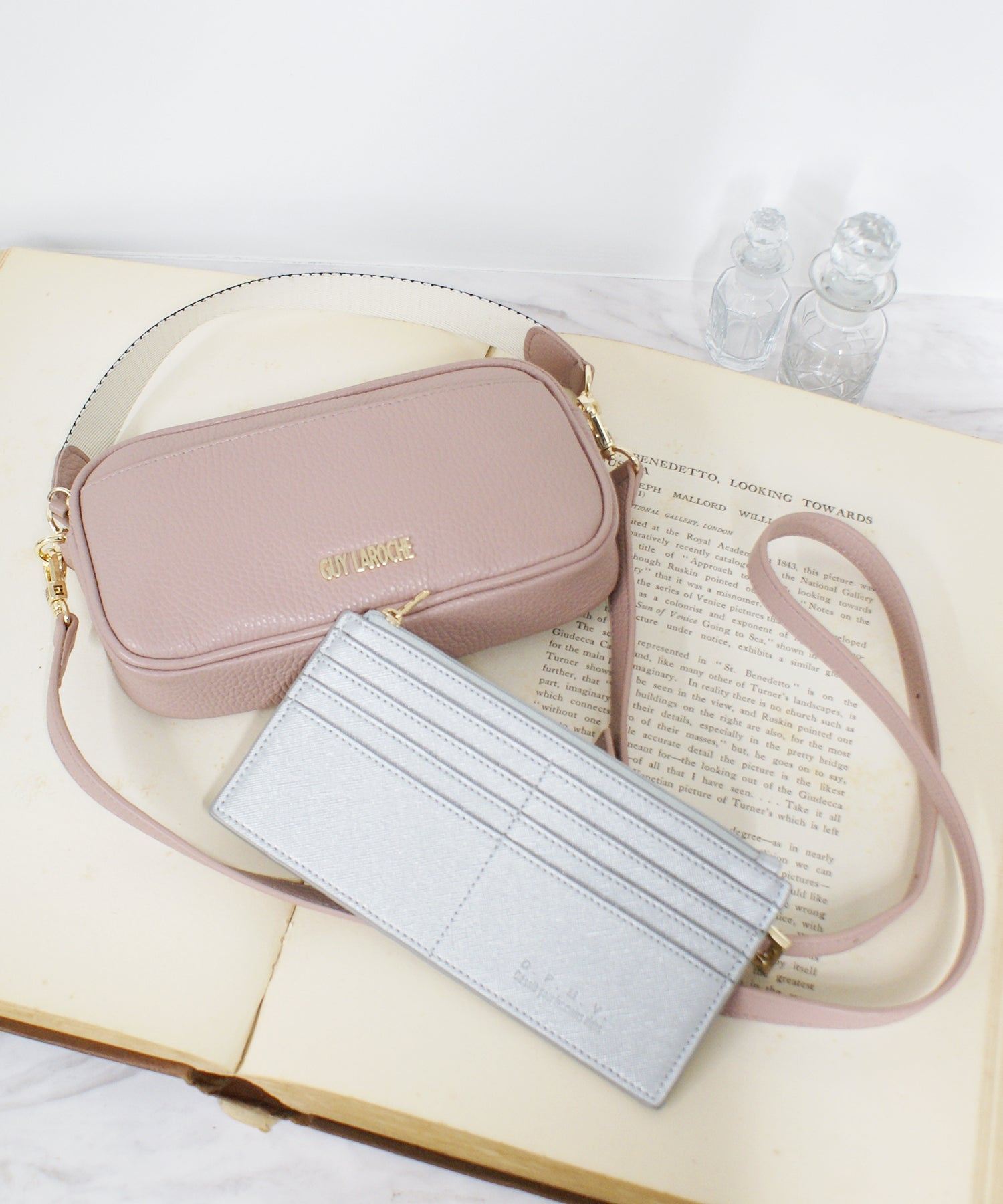 ギ ラロッシュ Guy Laroche イタリアンレザー ヌーベルポシェット カードウォレット付き3wayショルダーバッグ