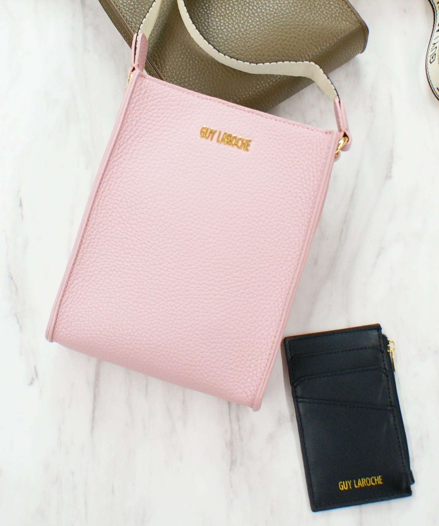 ギ ラロッシュ Guy Laroche イタリアンレザー 牛革カードケース付き ショルダーバッグ