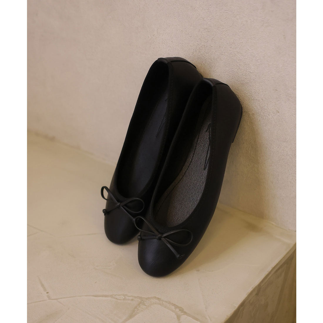 Girly Doll - Stylish and stylish. Ribbon flat ballet shoes