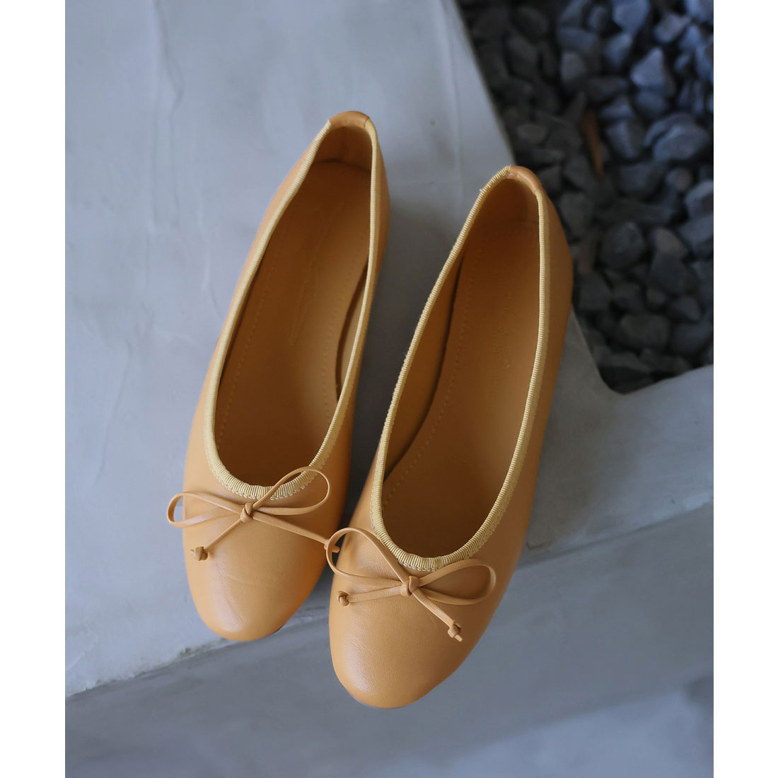 Girly Doll - Stylish and stylish. Ribbon flat ballet shoes