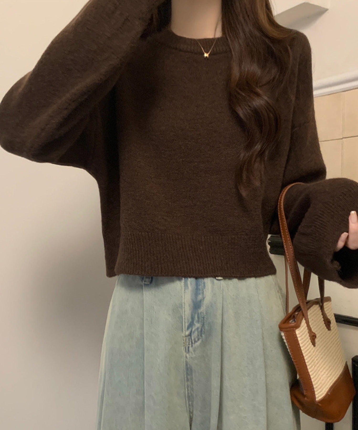 ガーリードール Girly Doll クロップド丈クルーネックニット (ブラウン) ブラウン