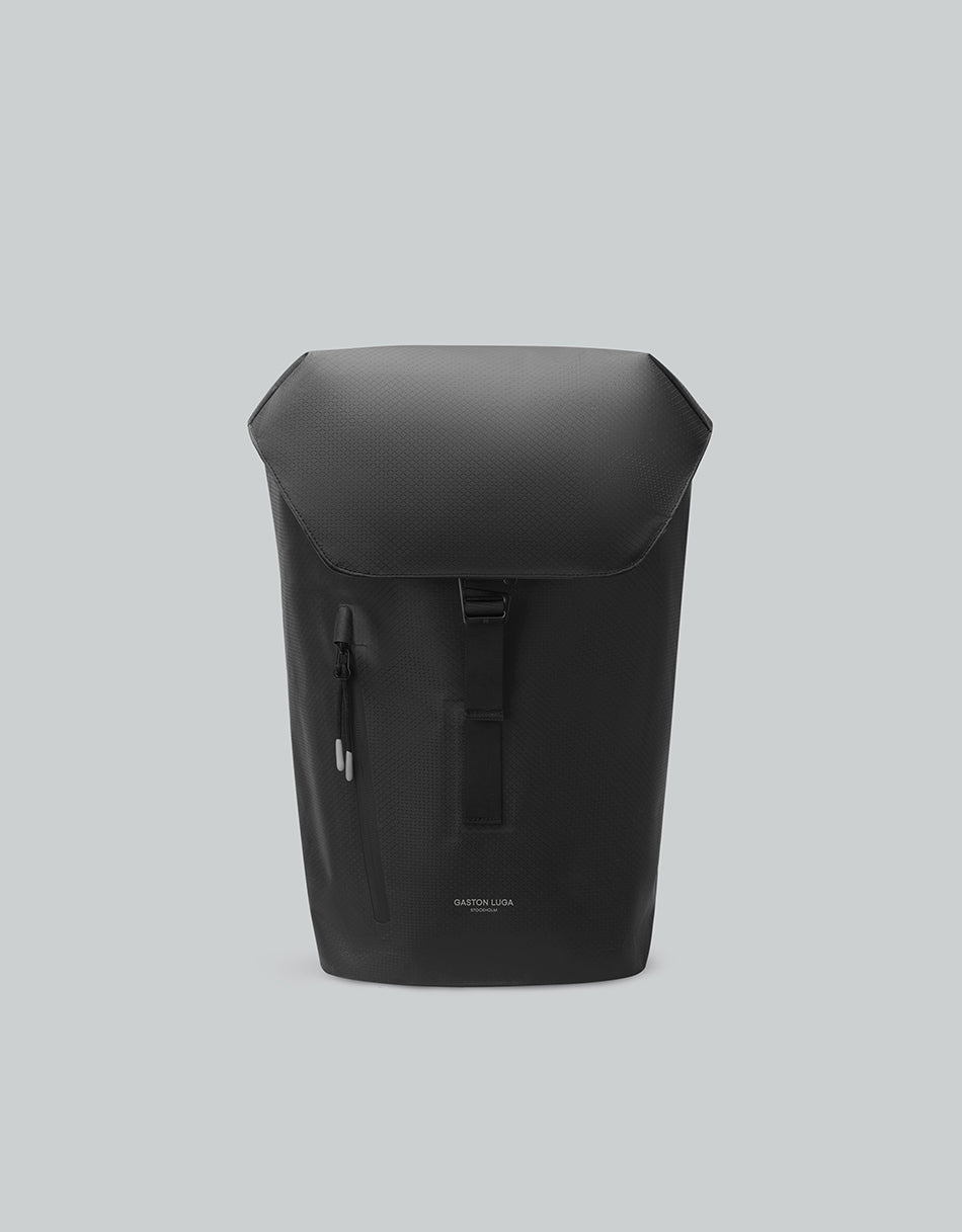 ガストンルーガ GASTON LUGA GASTONLUGALightweightDuoSealFlapBackpack14 (ブラック) ブラック
