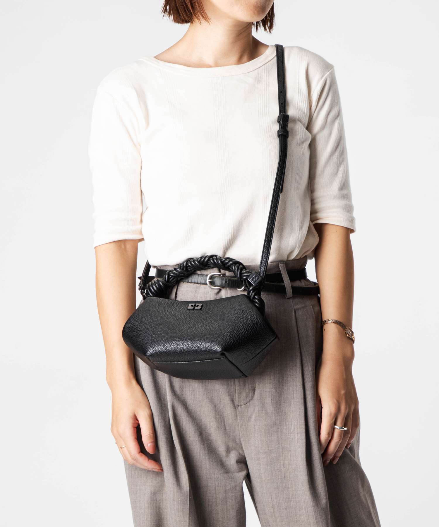 ガニー GANNI ガニー GANNI Grained Mini Ganni Bou Bag Grained グレイン ミニ ガニー ボウ バッグ A6961 5894 ハンドバッグ ショルダーバッグ (BLACK/ブラック) BLACK/ブラック