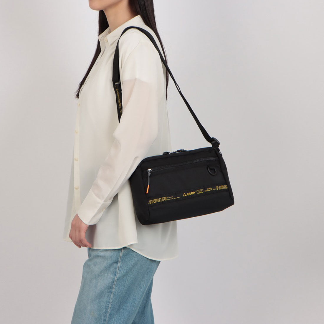 ジェリー GERRY スクエアショルダーバッグ (グレー) グレー