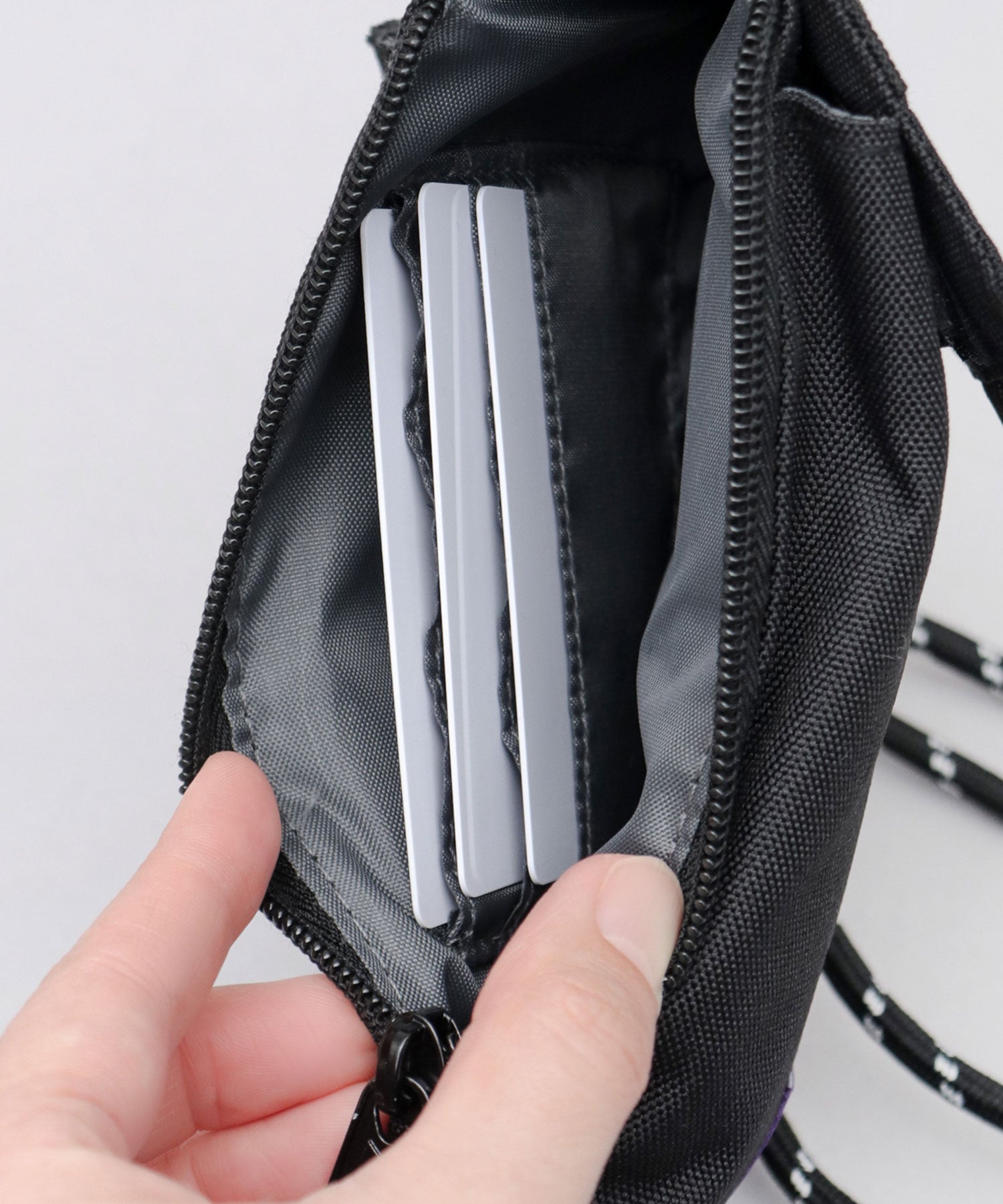 ジェリー GERRY 撥水加工 リサイクルポリエステル スマホ マルチミニショルダーバッグ (ベージュ) ベージュ