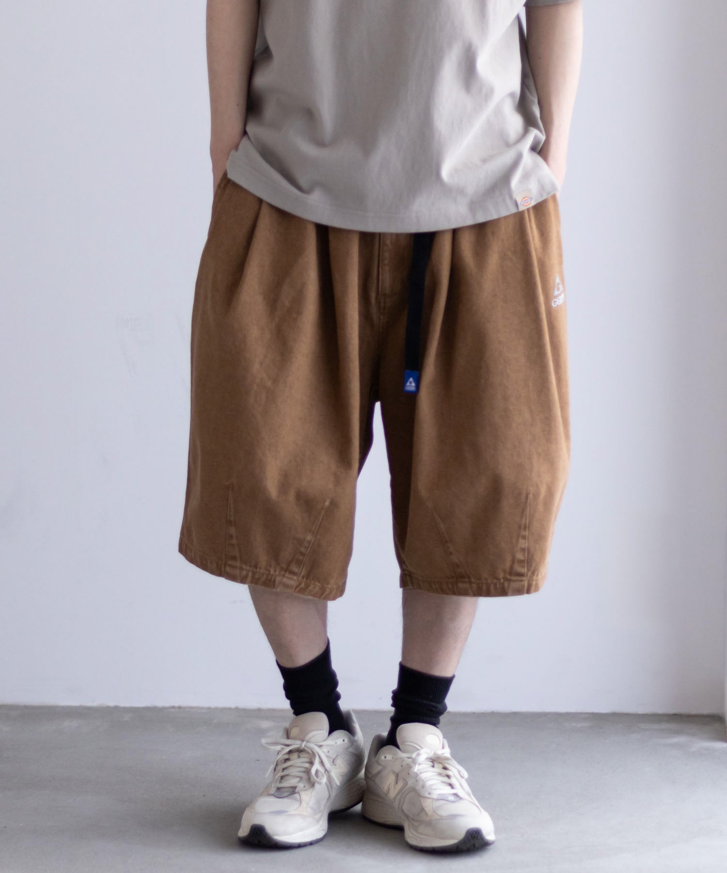 ジェリー GERRY タックワイドショートパンツ (ベージュ) ベージュ