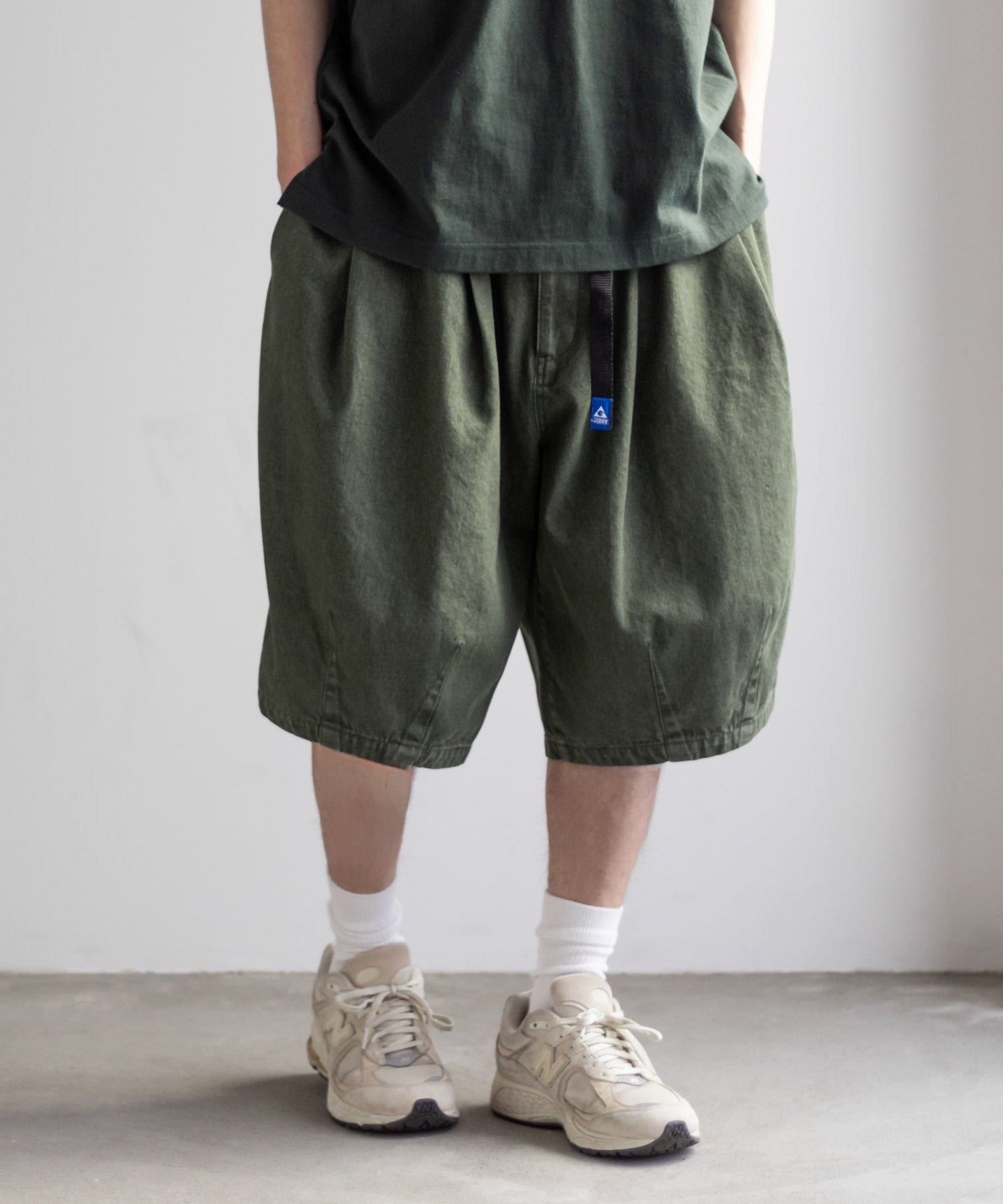 ジェリー GERRY タックワイドショートパンツ (ベージュ) ベージュ