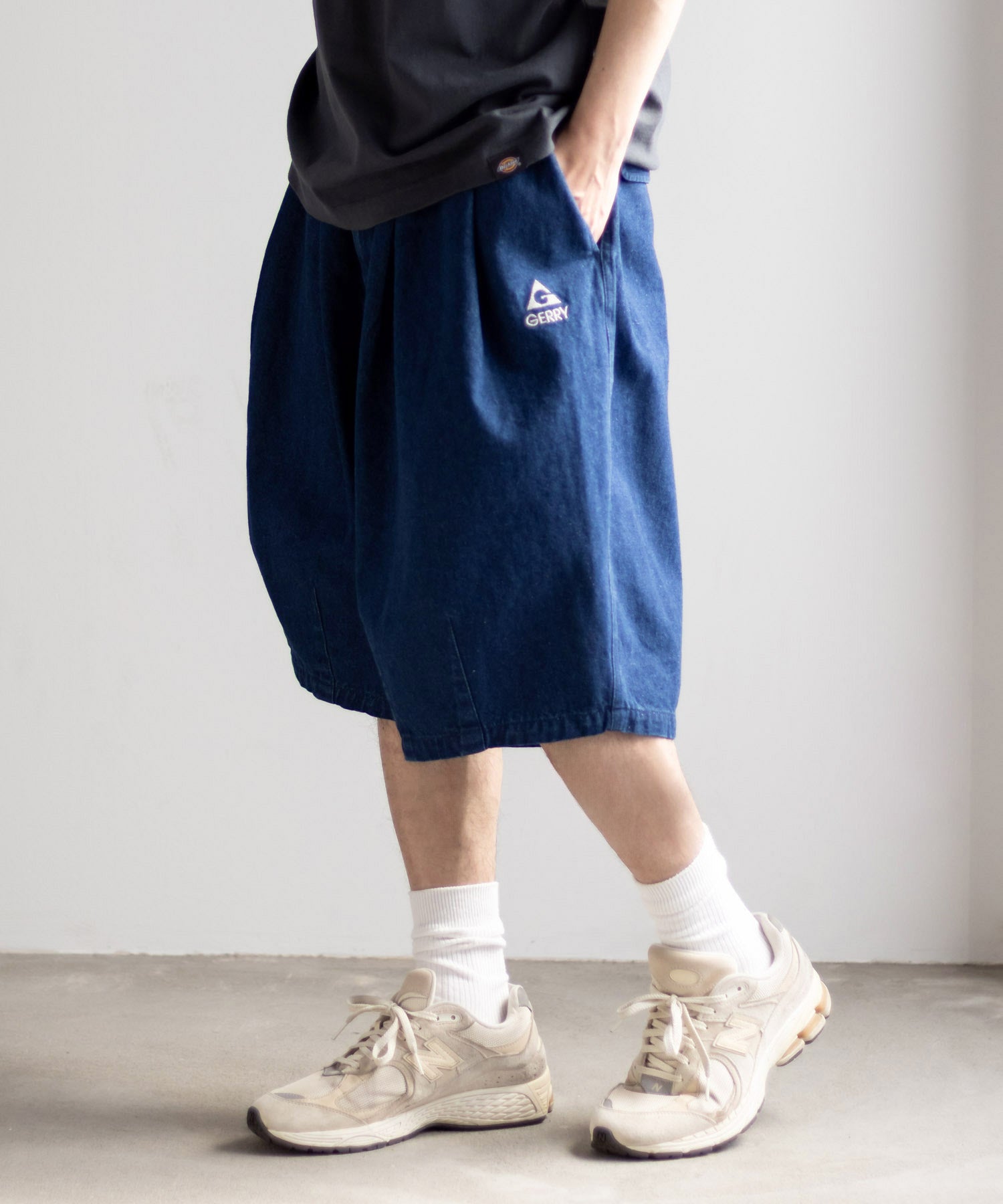 ジェリー GERRY タックワイドショートパンツ (ベージュ) ベージュ