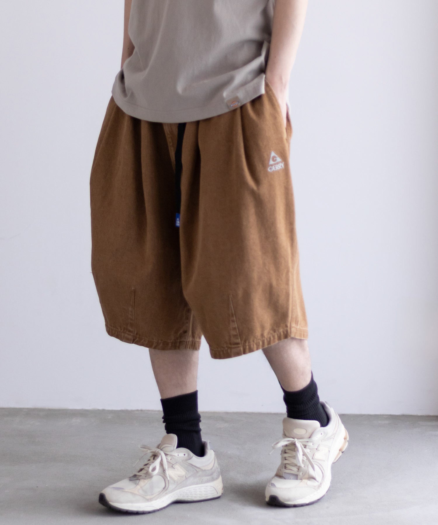 ジェリー GERRY タックワイドショートパンツ (ベージュ) ベージュ