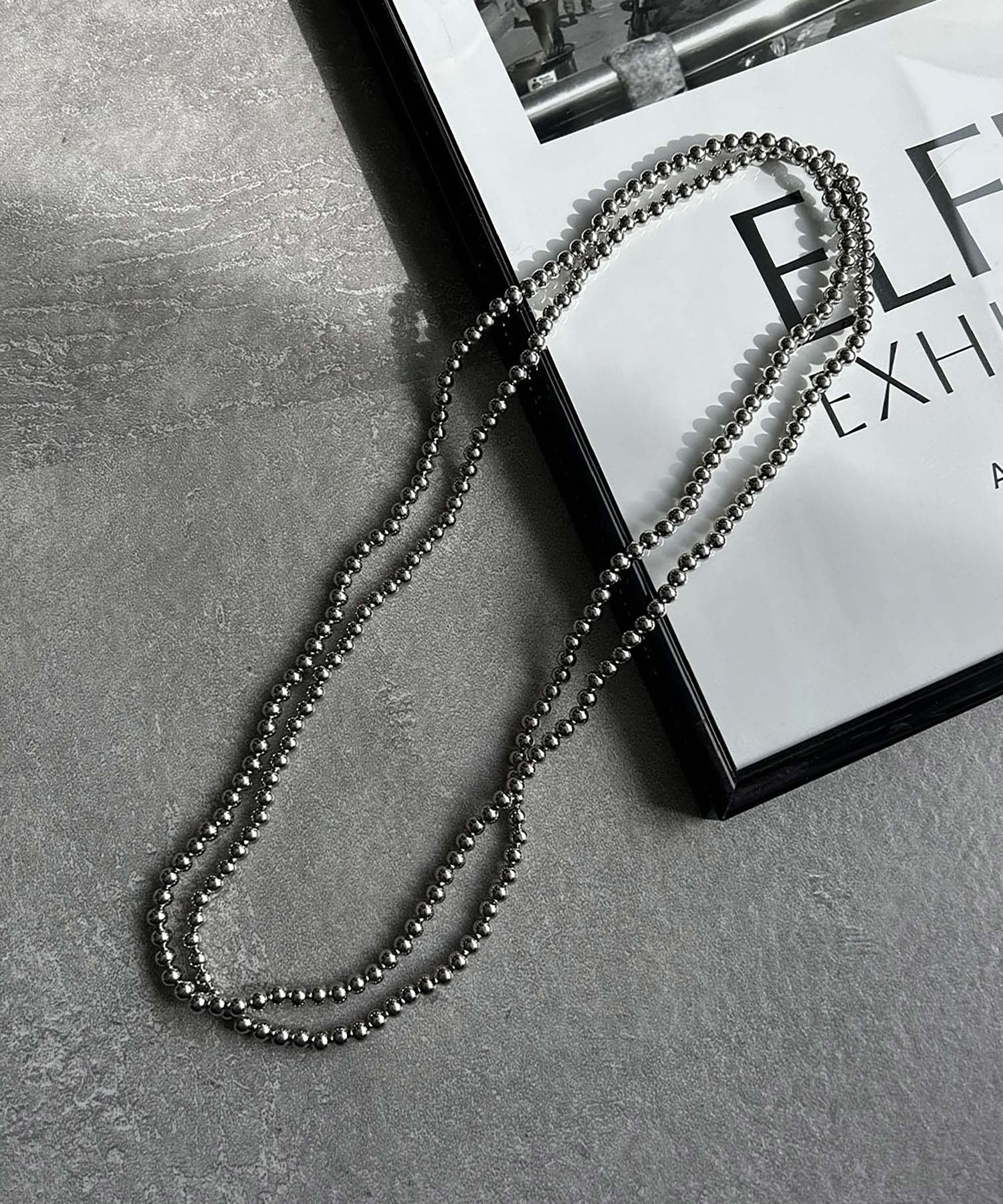 ガール GIRL メタリック ボールチェーン ロングネックレス シルバー ゴールド 結婚式 パーティー (シルバー) シルバー